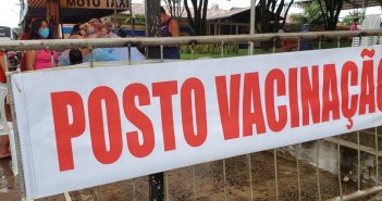 PREFEITURA MUNICIPAL DE AUGUSTO CORRÊA REALIZA DRIVE-THRU PARA APLICAÇÃO DA PRIMEIRA E SEGUNDA DOSE DA VACINA CONTRA A COVID-19.